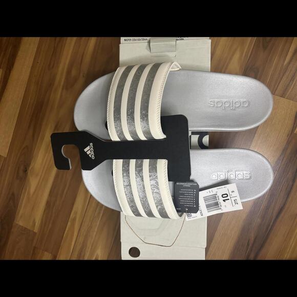 Adidas Adilette Comfort Slides - Size 10 - Picture 4 of 4